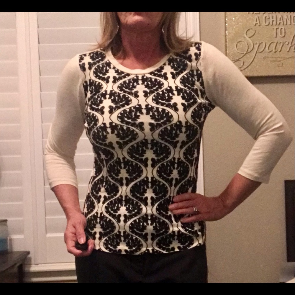 3/$25!!  J Crew Sweater Top Cream Color With Black Accent design size M